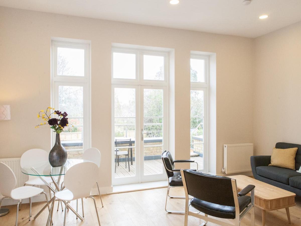 Pass The Keys - Spacious Flat With Private Sun Terrace In South East לונדון מראה חיצוני תמונה
