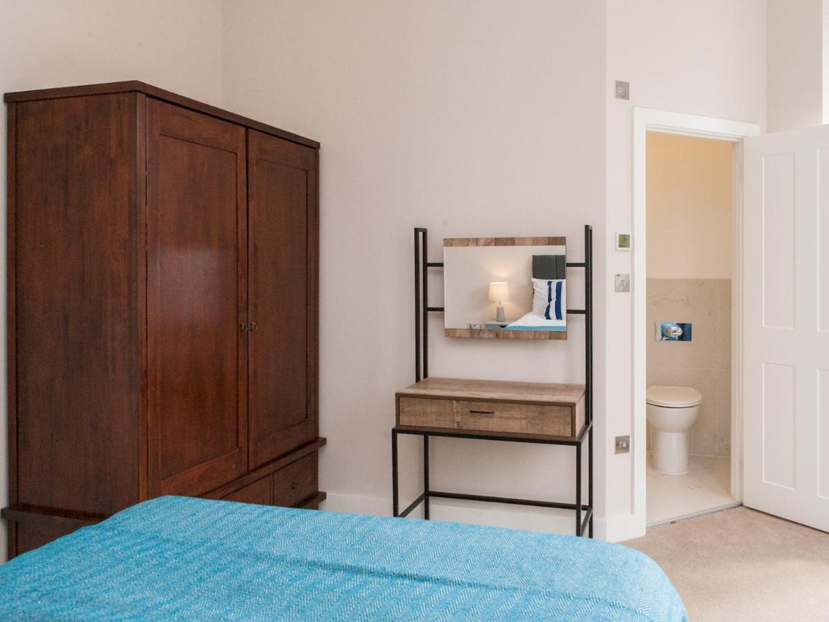 Pass The Keys - Spacious Flat With Private Sun Terrace In South East לונדון מראה חיצוני תמונה