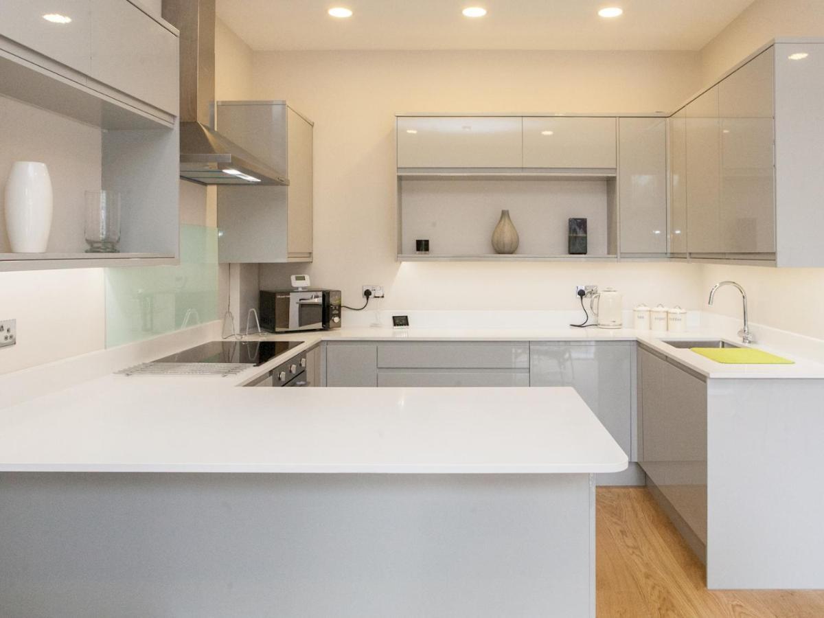 Pass The Keys - Spacious Flat With Private Sun Terrace In South East לונדון מראה חיצוני תמונה