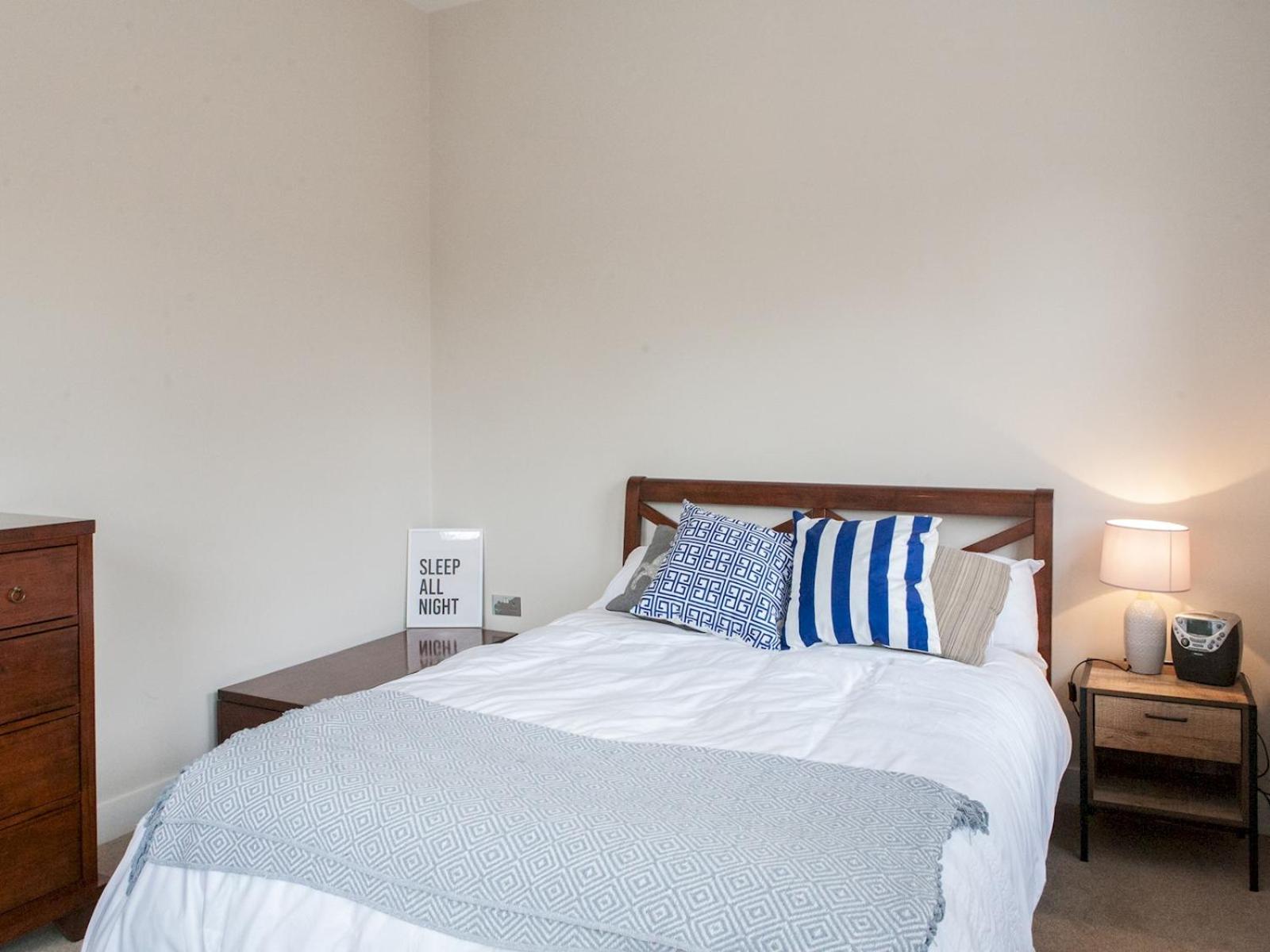 Pass The Keys - Spacious Flat With Private Sun Terrace In South East לונדון מראה חיצוני תמונה
