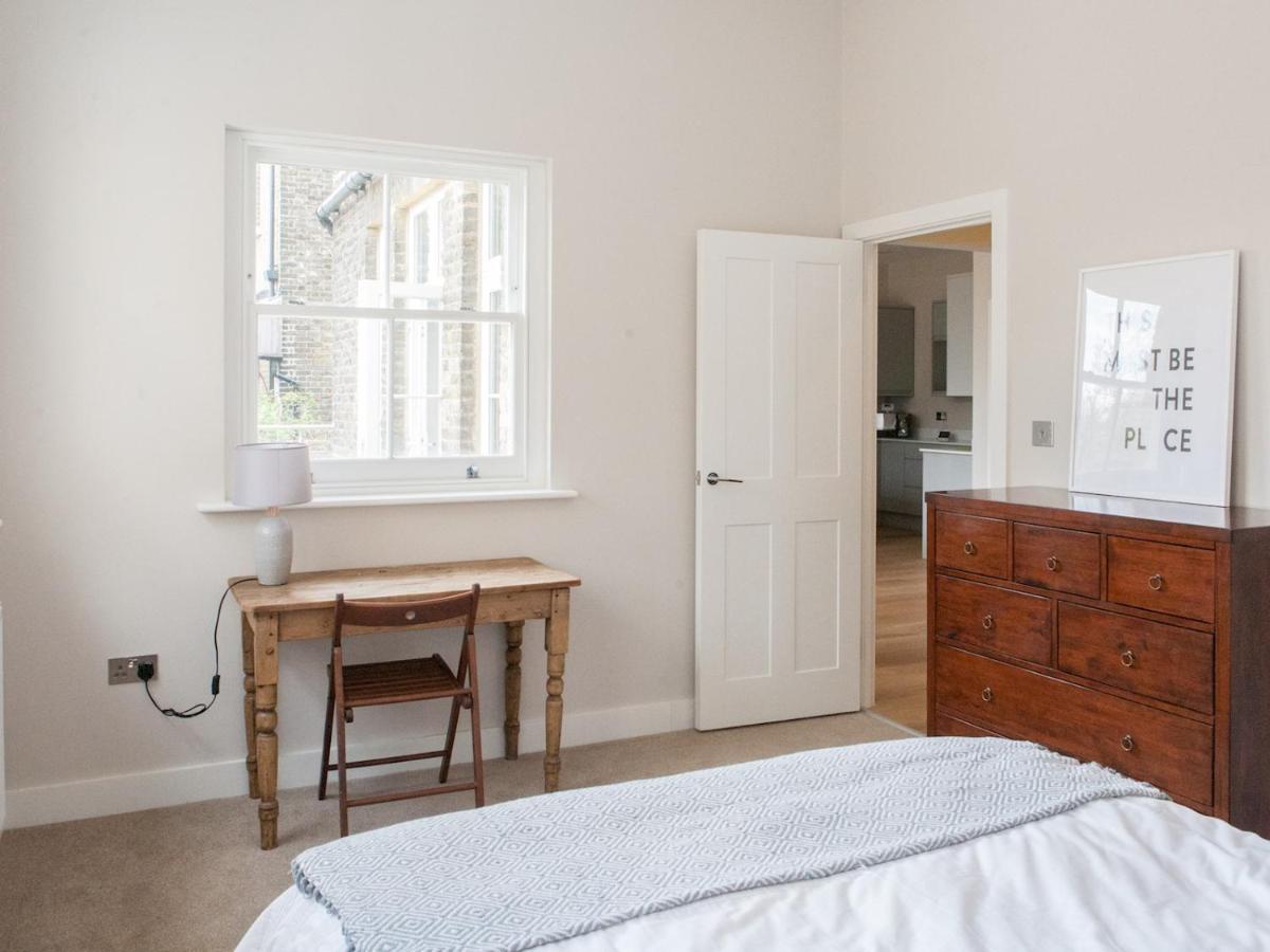 Pass The Keys - Spacious Flat With Private Sun Terrace In South East לונדון מראה חיצוני תמונה