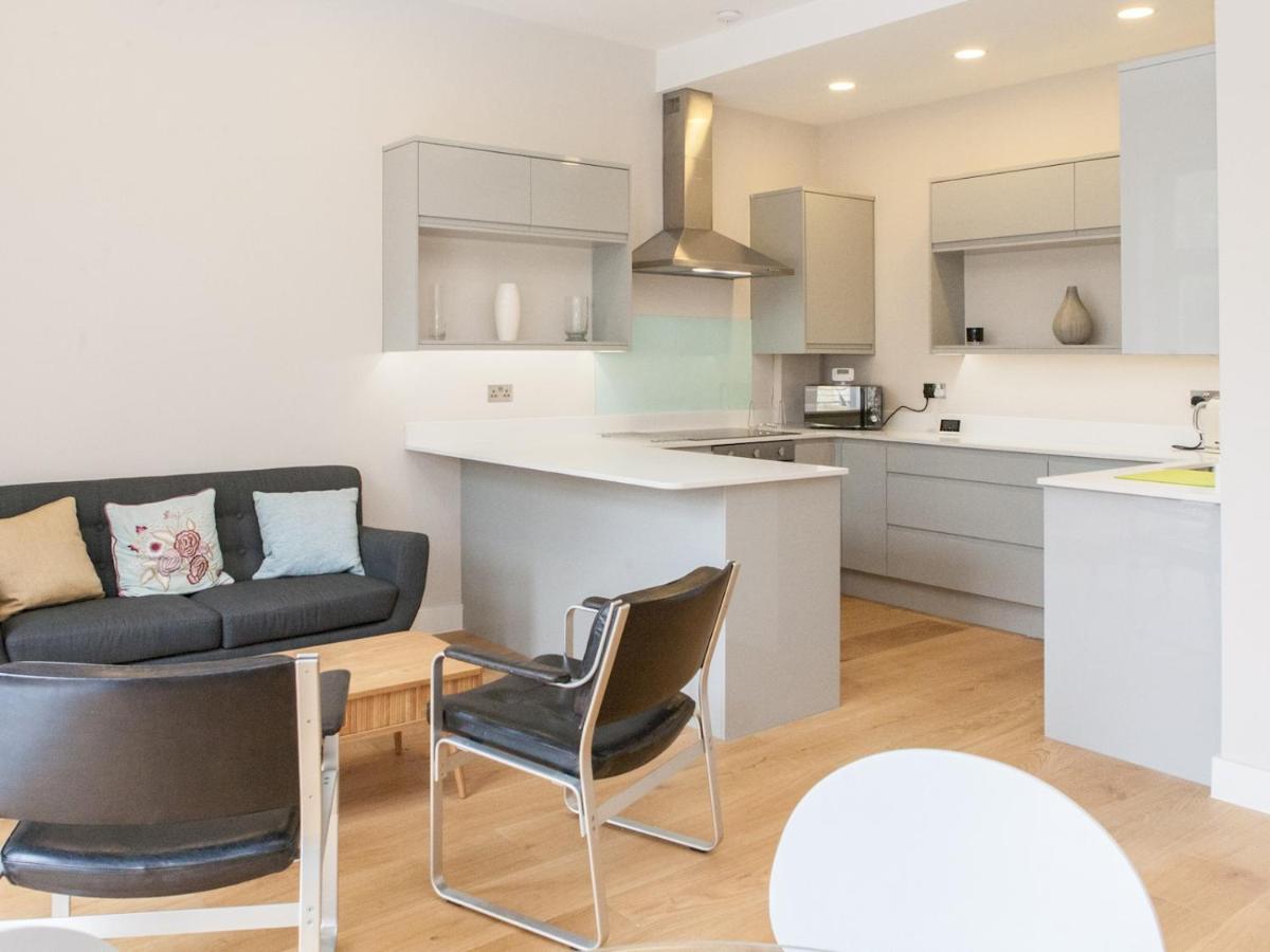 Pass The Keys - Spacious Flat With Private Sun Terrace In South East לונדון מראה חיצוני תמונה